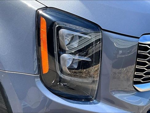 Used 2020 Kia Telluride SX w/ SX Prestige Package image 29