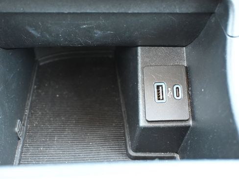 Used 2024 Ford Edge SEL AWD/4WD image 24