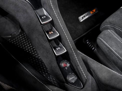 Used 2021 McLaren 765LT image 23