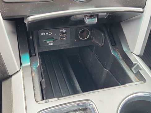Used 2014 Ford Explorer XLT w/ Equipment Group 202A AWD/4WD image 26