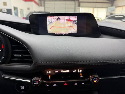 Used 2020 MAZDA MAZDA3 Hatchback w/ Preferred Package FWD image 28