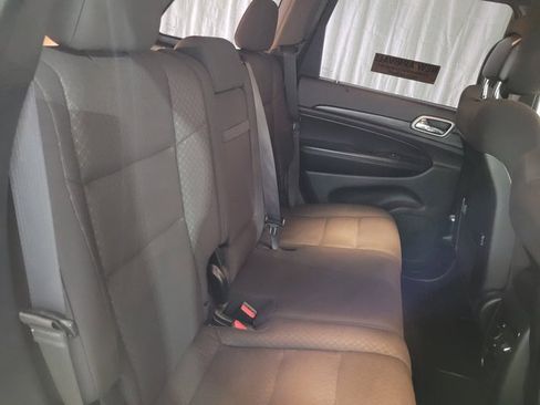 Used 2019 Jeep Grand Cherokee Laredo w/ Security & Convenience Group image 50