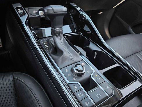 Used 2024 Kia Sorento SX image 33