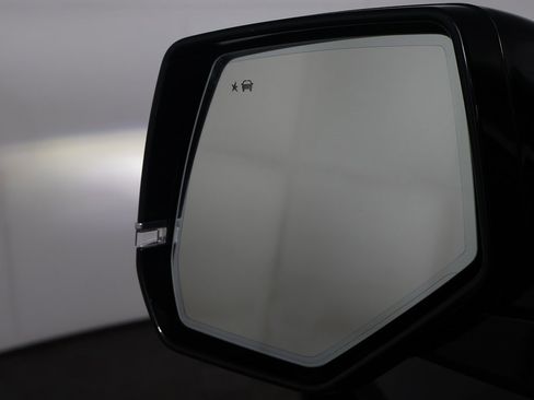 Used 2016 Cadillac Escalade Platinum image 42