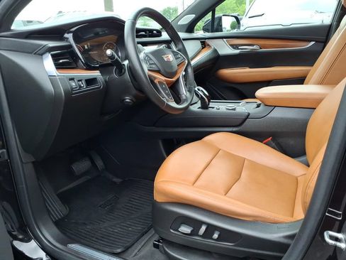 Used 2021 Cadillac XT5 Premium Luxury AWD/4WD image 14