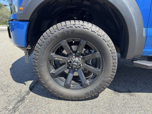 Used 2019 Ford F150 XLT w/ Equipment Group 302A Luxury AWD/4WD image 4