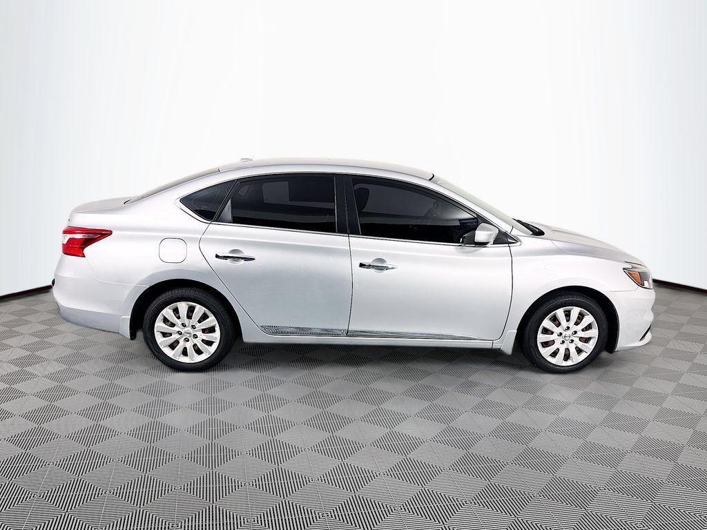 Used 2016 Nissan Sentra SV FWD image 8