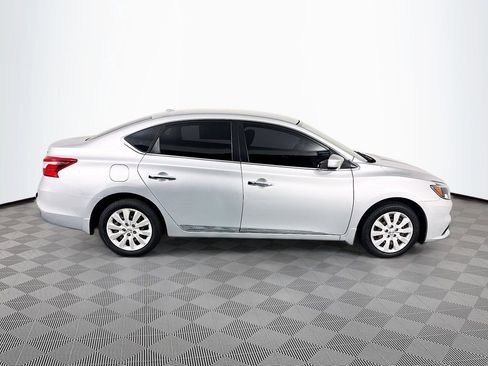 Used 2016 Nissan Sentra SV FWD image 8