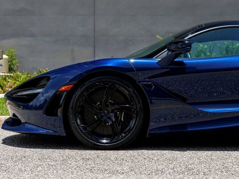 Used 2025 McLaren 750S RWD image 31
