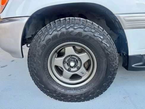 Used 1999 Toyota Land Cruiser image 9