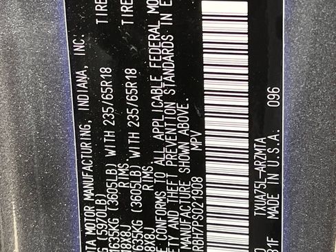 Used 2023 Toyota Highlander XLE image 32