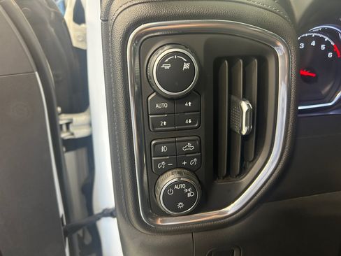 Used 2019 Chevrolet Silverado 1500 RST AWD/4WD image 13
