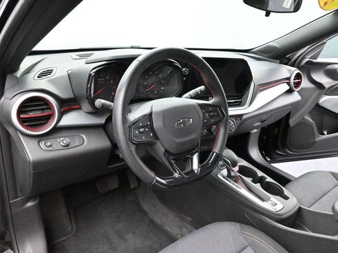 Used 2024 Chevrolet Trax RS w/ Driver Confidence Package FWD image 15