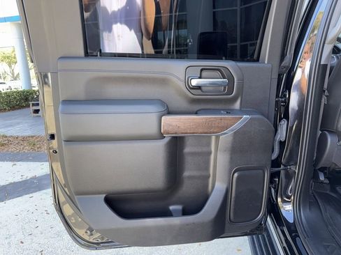 Used 2023 GMC Sierra 3500 Denali w/ Denali Black Diamond Edition image 32