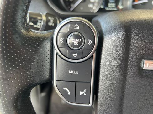 Used 2017 Land Rover Range Rover Sport SE image 26