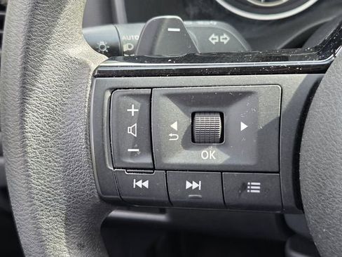 Used 2023 Nissan Rogue SV FWD image 26