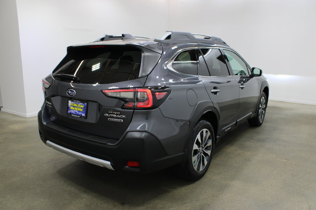 Used 2024 Subaru Outback Touring AWD/4WD image 5