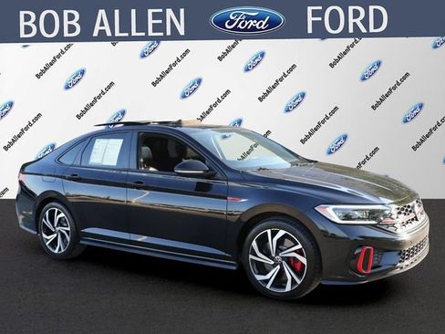 Used 2022 Volkswagen Jetta GLI Autobahn FWD image 2
