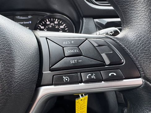 Used 2017 Nissan Rogue S image 24