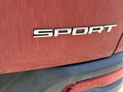 Used 2017 Jeep Cherokee Sport FWD image 5