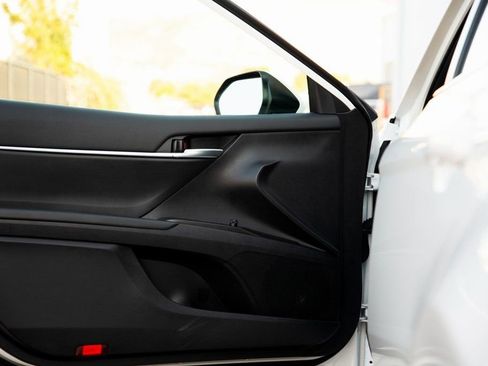 Used 2024 Toyota Camry LE image 10