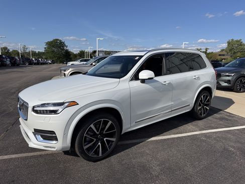 Used 2024 Volvo XC90 B5 Plus w/ Protection Package AWD/4WD image 6