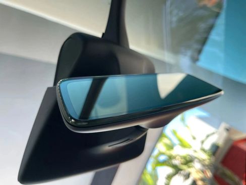 Used 2017 Tesla Model X 75D image 35