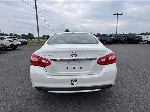 Used 2016 Nissan Altima 2.5 SV w/ Convenience Package FWD image 19