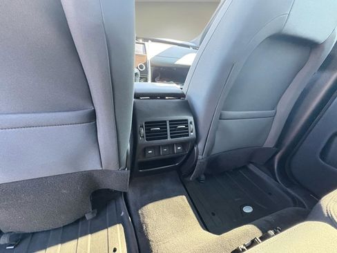 Used 2020 Land Rover Discovery Sport image 31