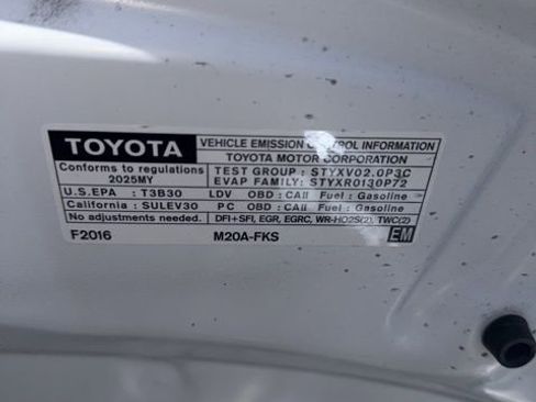 Used 2025 Toyota Corolla LE image 4