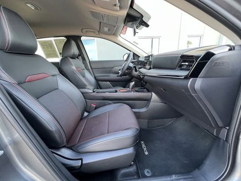 Certified 2025 Nissan Kicks SR image 23