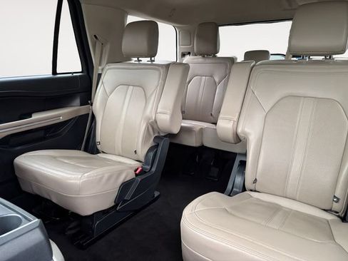 Used 2023 Ford Expedition Limited AWD/4WD image 13