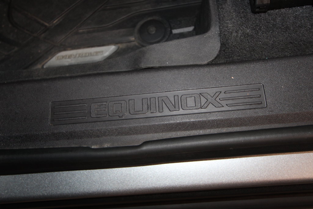 Used 2024 Chevrolet Equinox LT w/ LPO, Floor Liner Package FWD image 7
