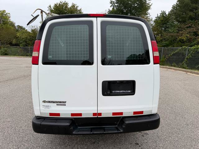 Used 2015 Chevrolet Express 2500 RWD image 41