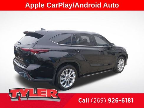 Used 2024 Toyota Highlander Limited AWD/4WD image 8