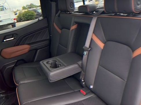 Used 2023 GMC Canyon AT4 w/ AT4 Premium Package AWD/4WD image 20