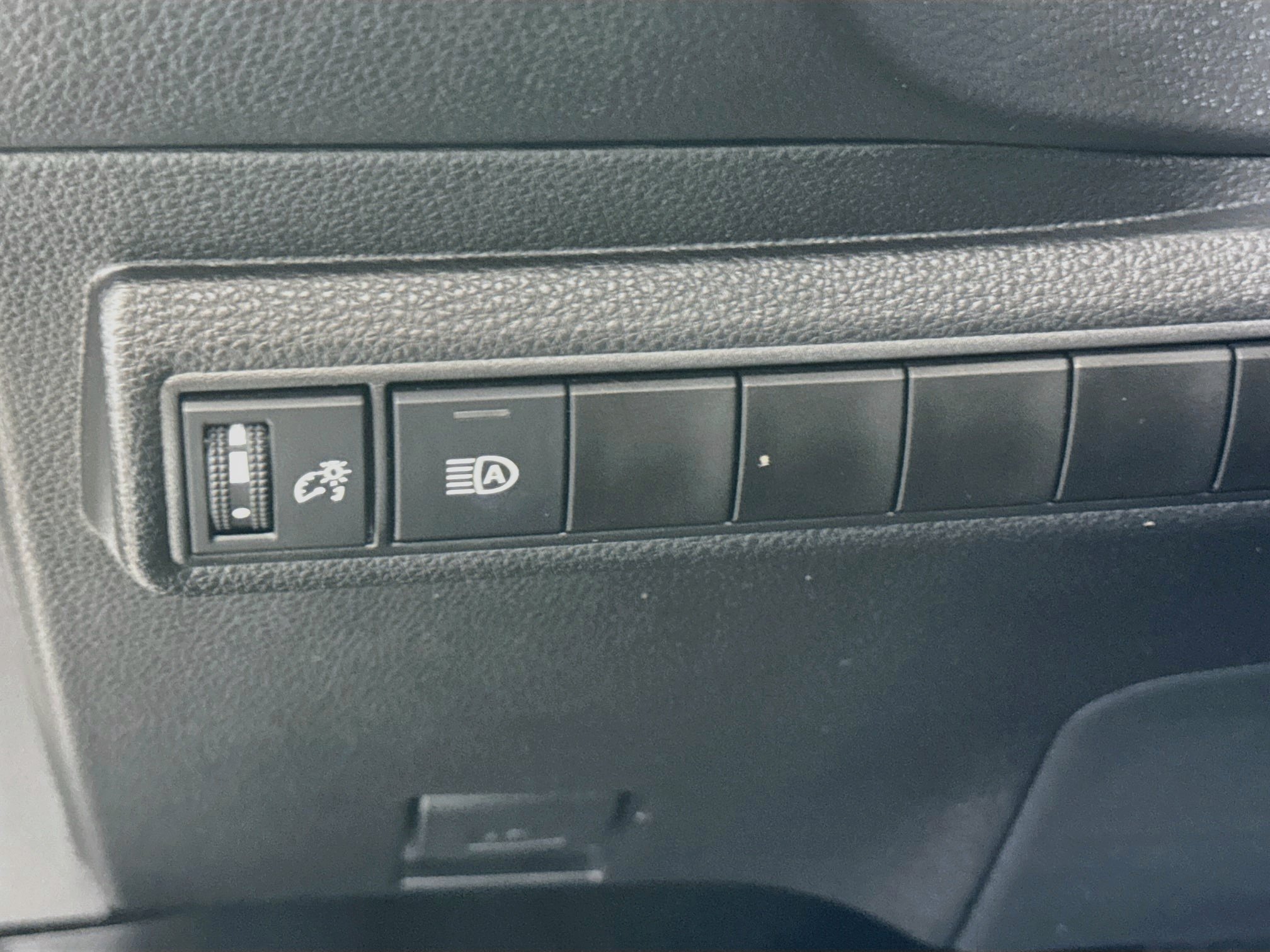 Certified 2026 Toyota Corolla LE FWD image 10
