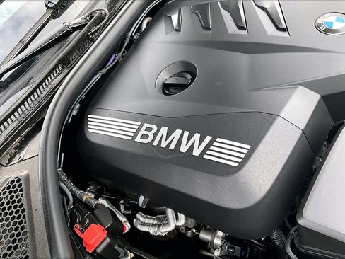 Used 2025 BMW 330i 330i w/ Premium Package image 17