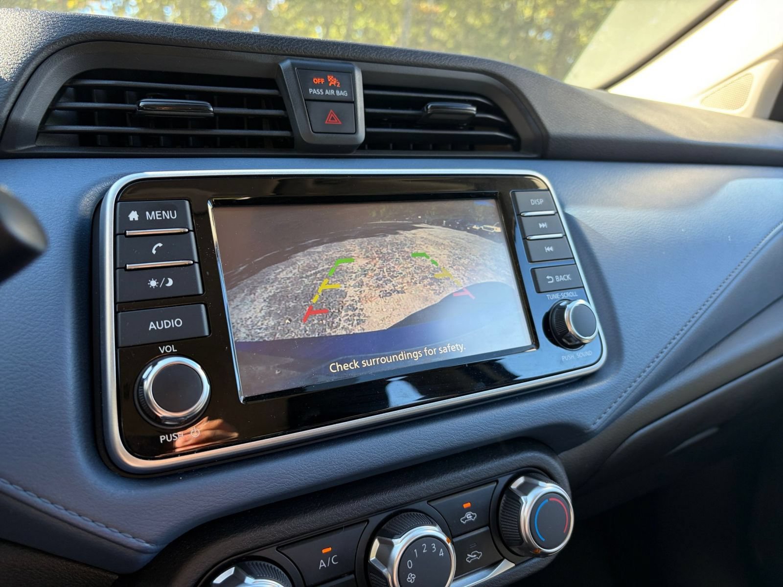 Used 2025 Nissan Versa SV FWD image 21