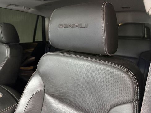Used 2017 GMC Yukon Denali AWD/4WD image 12