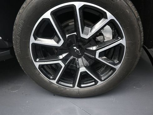 Used 2024 Chevrolet Suburban RST RWD image 10
