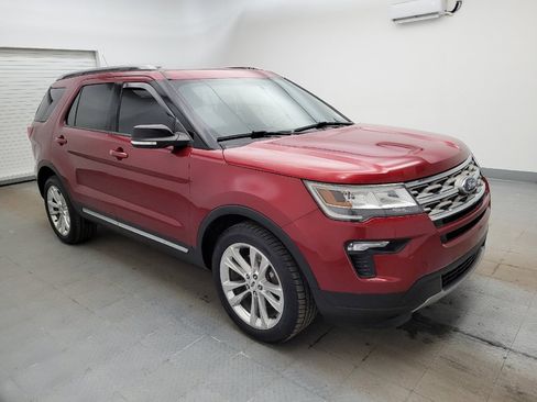 Used 2018 Ford Explorer XLT w/ Equipment Group 202A image 11