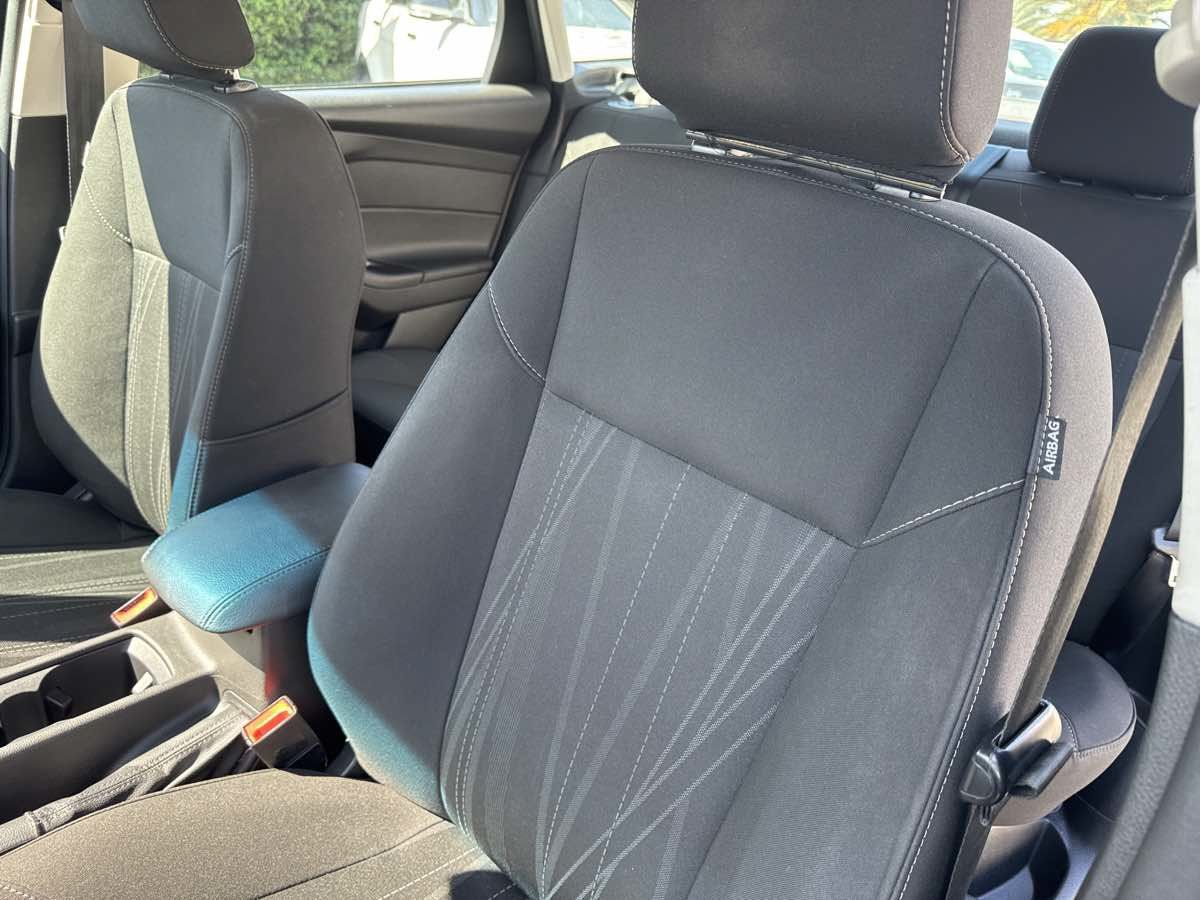 Used 2018 Ford Focus SE FWD image 12