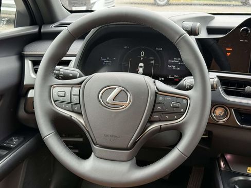 New 2026 Lexus UX 300h AWD image 9