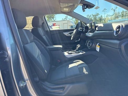 New 2025 Chevrolet Blazer LT w/ Convenience Package image 33