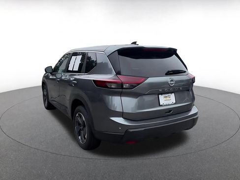 Used 2025 Nissan Rogue SV FWD image 11