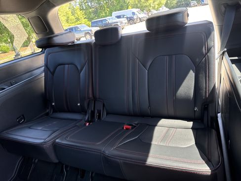 Used 2023 Ford Expedition Limited RWD image 31