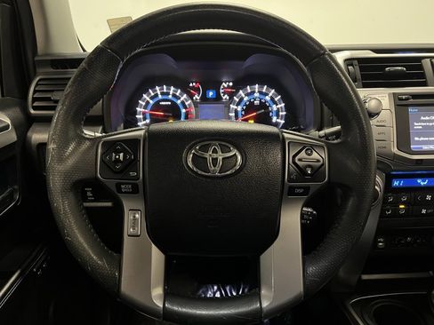 Used 2015 Toyota 4Runner Limited image 6