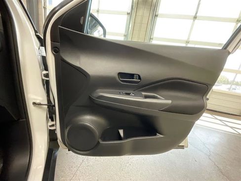 Used 2022 Nissan Kicks S image 24