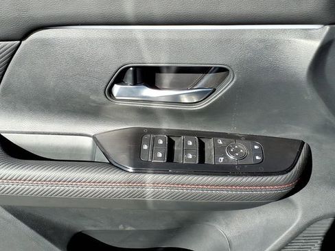 Used 2026 Nissan Kicks SR w/ SR Premium Package FWD image 12